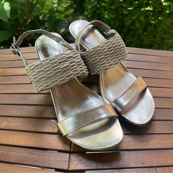 Kenneth Cole Reaction Pewter Heels Size 7.5 women - Picture 5 of 16